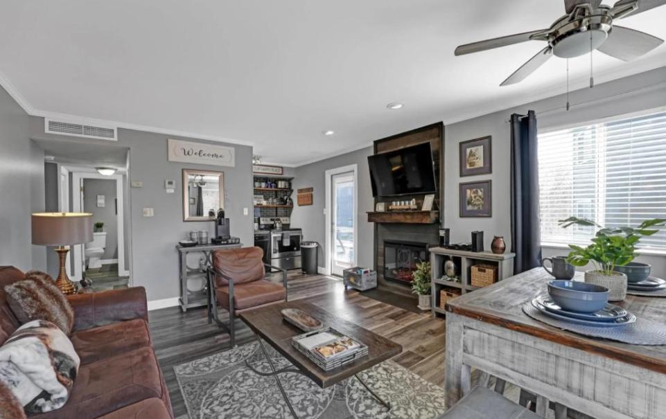 New- Lovely 2-Bdr2Bath Gatlinburg Condo With Resort Indoor Pool Hot Tub Wi-Fi, Great Location Exterior foto